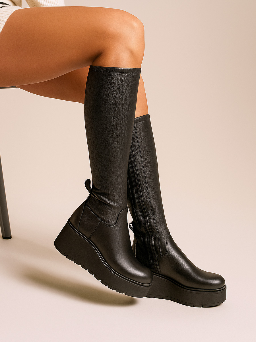 kozaki skórzane na koturnie