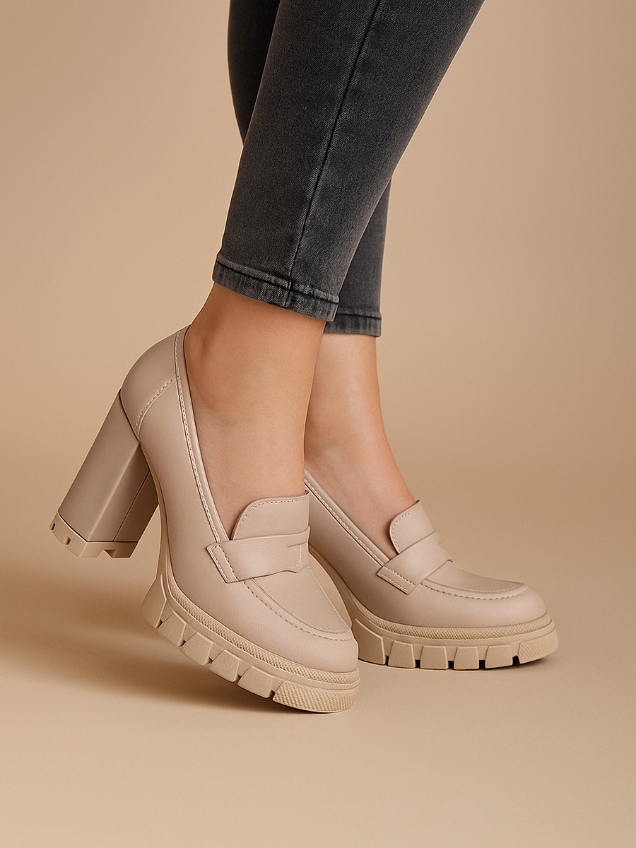 półbuty skórzane na obcasie 9 cm