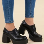 półbuty skórzane damskie na platformie, obcas 9 cm, czarne lico
