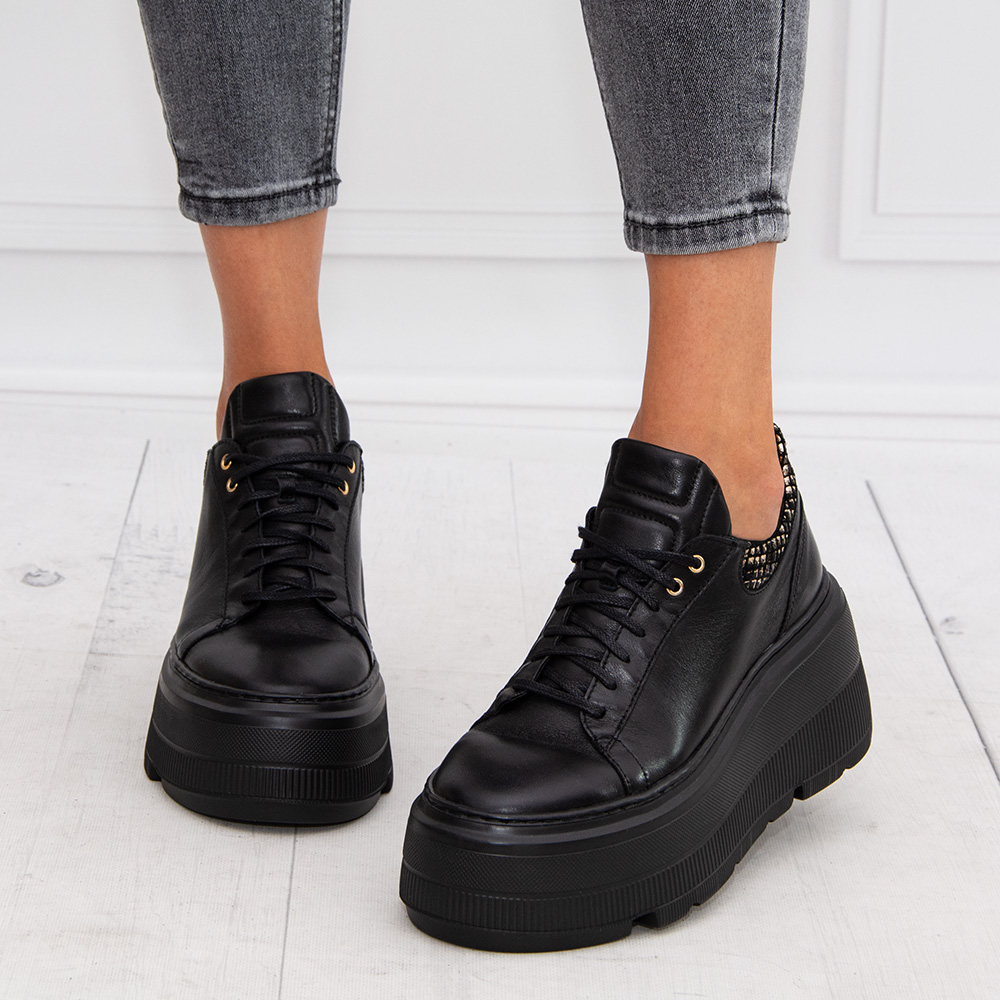 lekkie buty sportowe damskie fuster