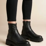 botki, traperki skórzane ze streczem czarny groszek