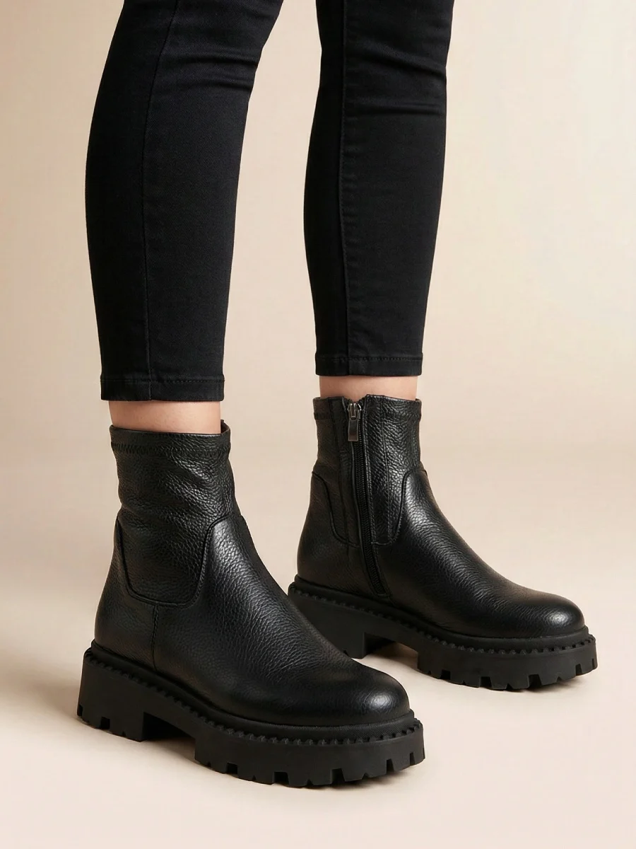 botki, traperki skórzane ze streczem czarny groszek