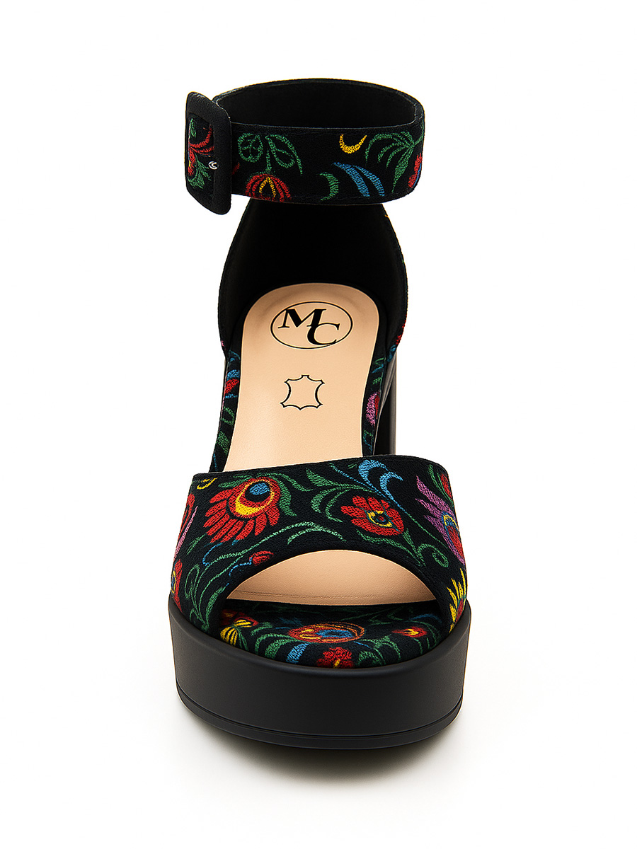 sandałki na platformie skórzane