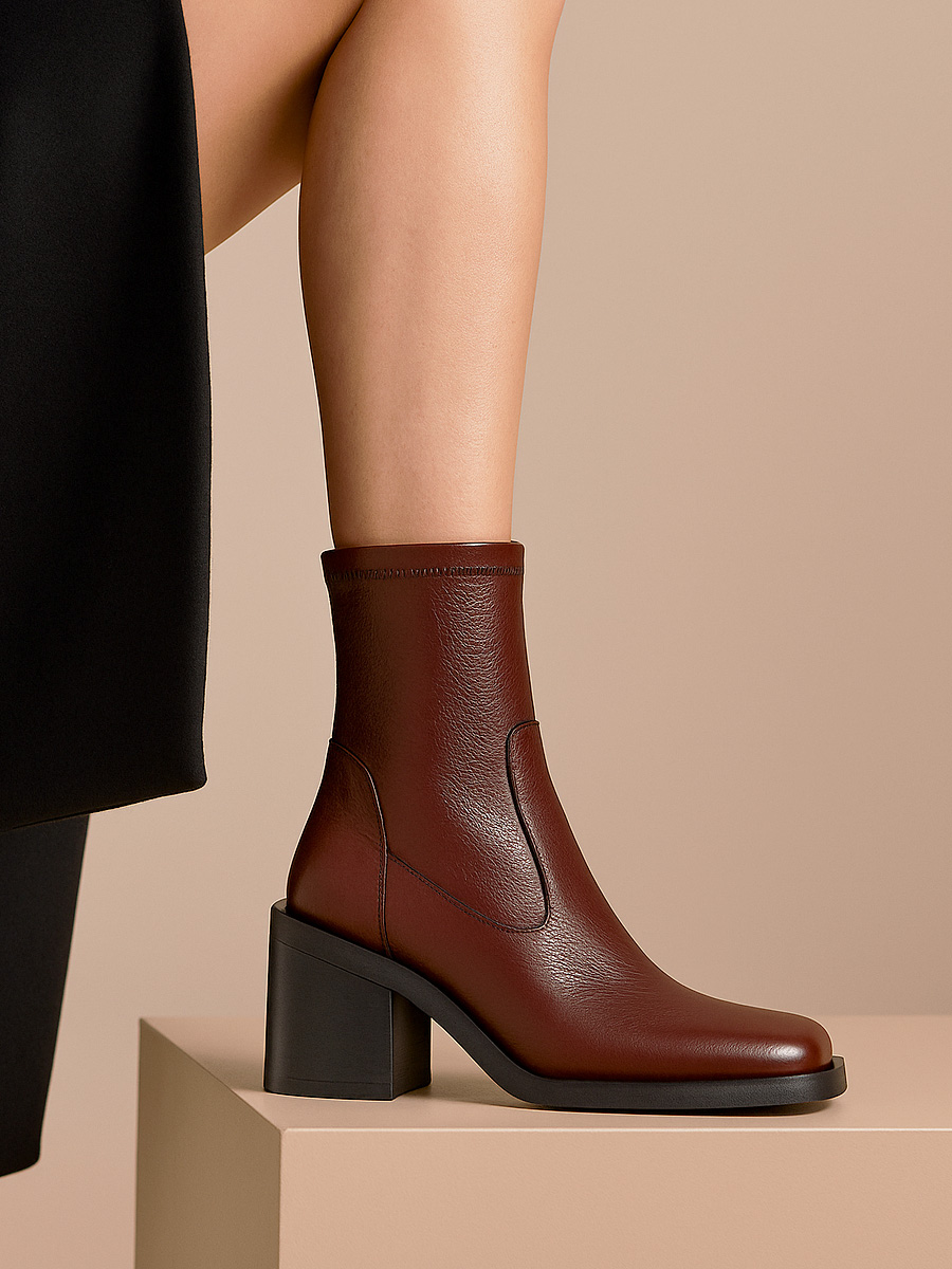 botki skórzane na obcasie