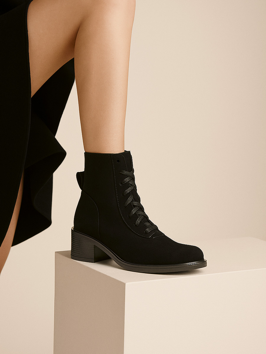 botki skórzane barefoot na obcasie